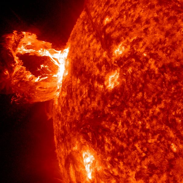 Фотографії космосу. Захоплюючий спалах на Сонці. Фото: sdo.gsfc.nasa.gov Фотографії космосу. Захоплюючий спалах на Сонці.