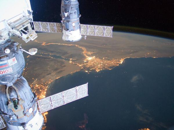 Фотографіі космосу. Близький Схід вночі. Фото: nasa.gov Фотографіі космосу. Близький Схід вночі. Фото: nasa.gov