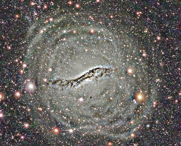 Фотографії космосу. Зовнішні оболонки галактики Центавра А. Фото: nasa.gov Фотографії космосу. Зовнішні оболонки галактики Центавра А. Фото: nasa.gov