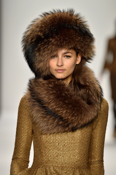 Колекція Badgley Mischka. Фото: Frazer Harrison/Getty Images