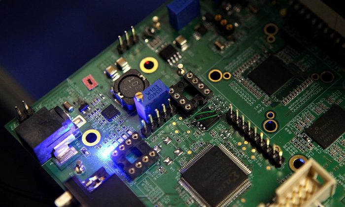 Напівпровідники на платі для відеокамери Samsung