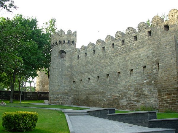 Бакинська Фортеця. Фото: Emin_Bashirov/commons.wikimedia.org Бакинська Фортеця. Фото: Emin_Bashirov/commons.wikimedia.org