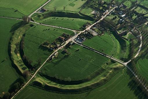 avebury_air.jpg avebury_air.jpg