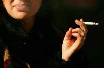 Проблемы экологии в Китае угрожают курильщикам всего мира