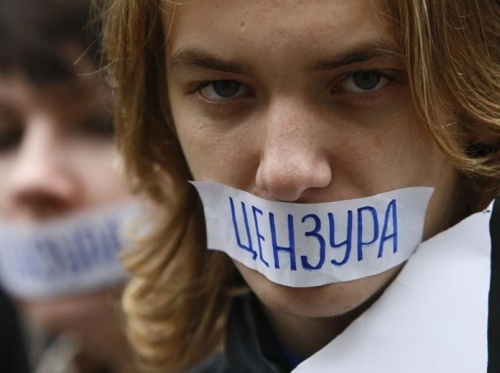 Журналістів зможуть саджати за наклеп