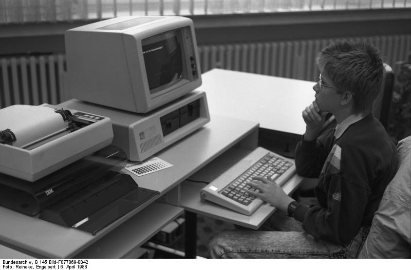 30 лет исполнилось первому персональному компьютеру