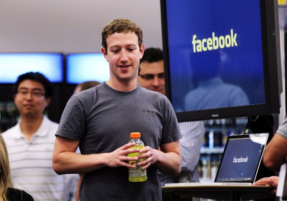 Facebook выходит на IPO, кампанию оценили в $100 млрд