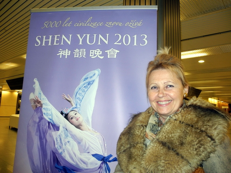 «Артисти Shen Yun несли послання миру» — враження педагога