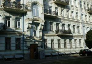 Онучку Івана Франка не виселять зі своєї квартири