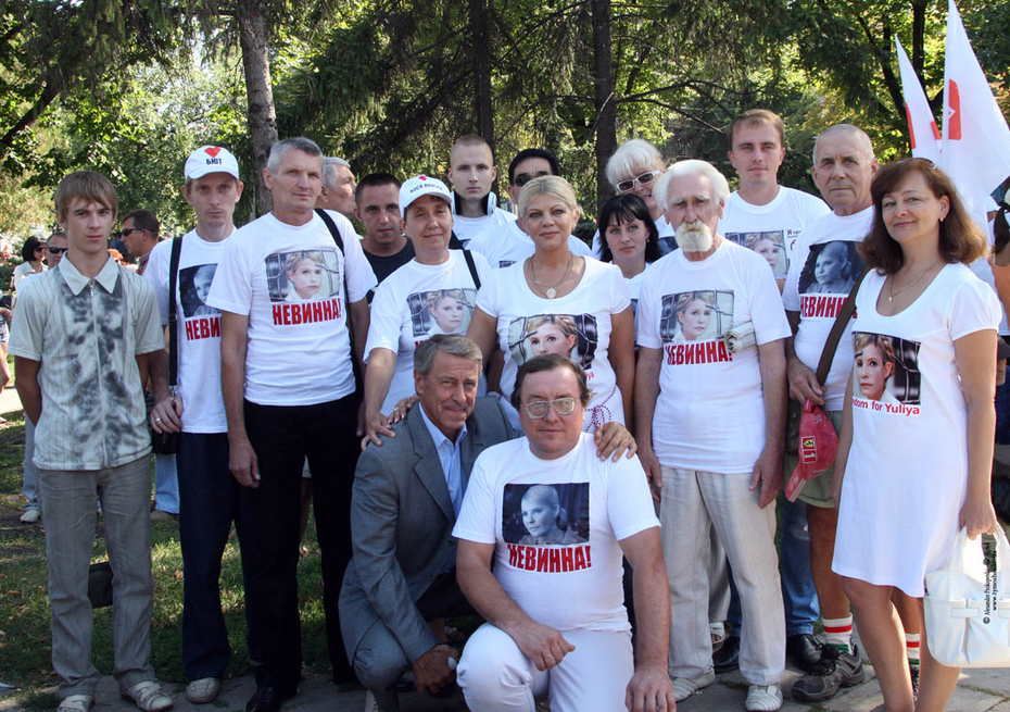 Опозиція з’ясовує, куди хочуть вивести Тимошенко