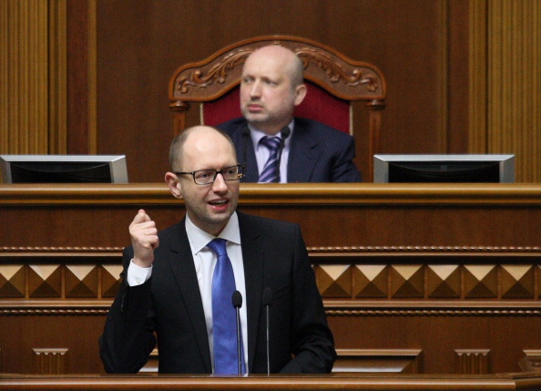 Яценюк: щоб покрити дефіцит бюджету, потрібно 289 млрд грн