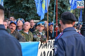 Афганцы заблокировали в своем офисе нагрянувших силовиков