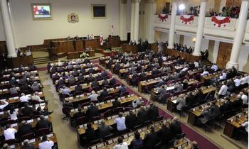 Грузия запретила использование фашистской и коммунистической символик