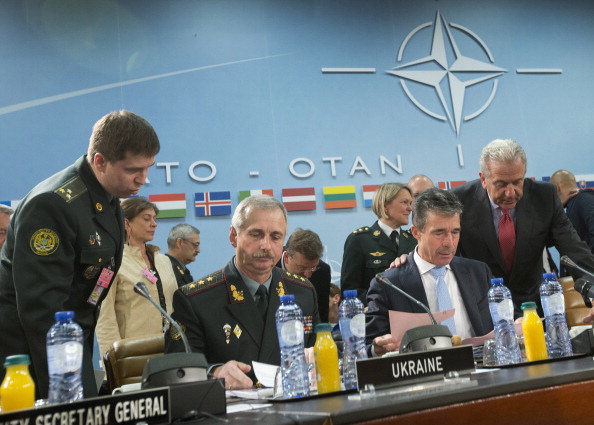 Міністри оборони НАТО схвалили АТО на Донбасі