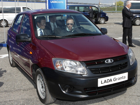 В России с 1 апреля подорожают седаны LADA Granta