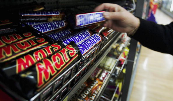 Производитель батончиков Snickers переходит на шоколадную диету