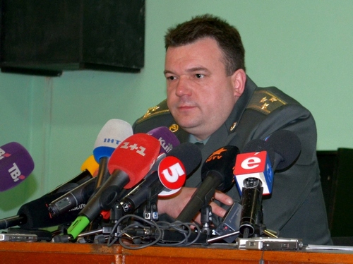 Міноборони: Військовослужбовців можуть затримати в армії на півроку