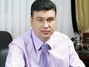 Депутата Київської міської ради Олексія Євлаха екстрадували із Німеччини в Україну під конвоєм