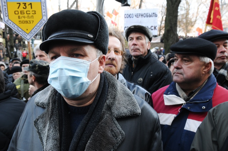Чорнобильці влаштували мітинг біля Кабміну на пам’ять про трагедію на ЧАЕС