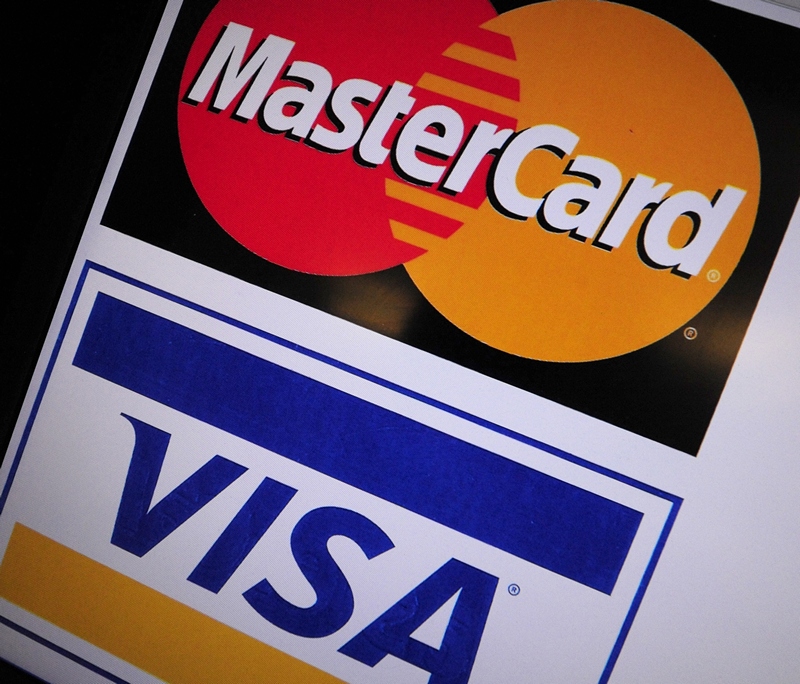 НБУ объявил войну Visa и MasterCard