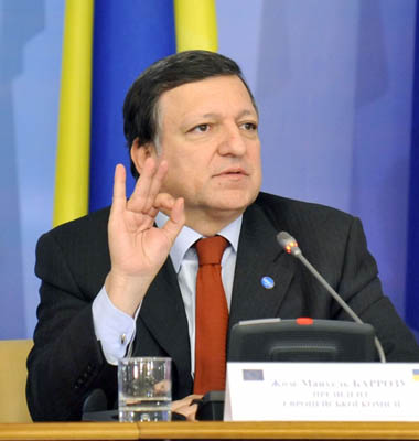 Баррозу виступить перед Європарламентом щодо антикризових заходів
