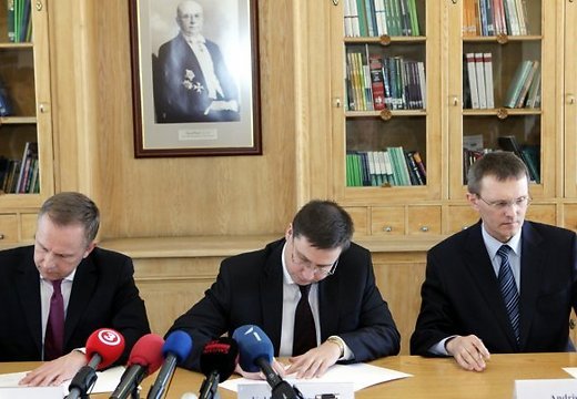 Латвія просить прийняти її в єврозону