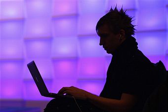 В Италии раскрыта крупная хакерская группировка Anonymous