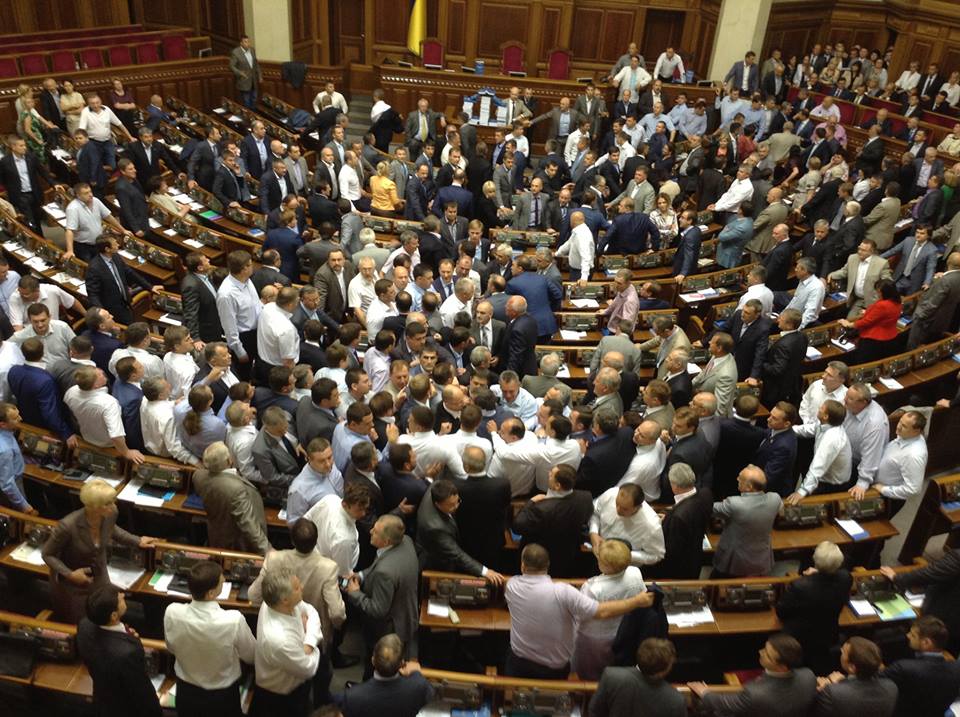 Рибак закрив засідання Ради через бійку