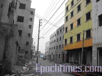 Китайский крестьянин из мести врезался на грузовике в группу чиновников