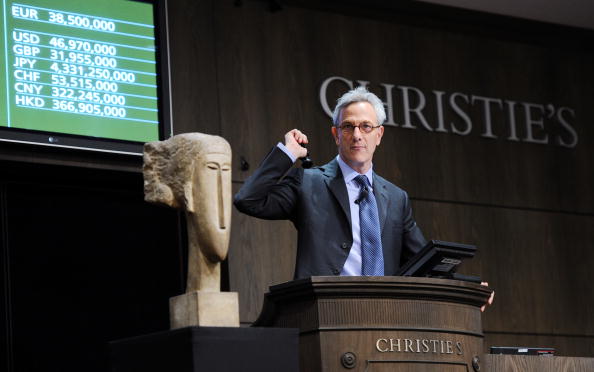 Скульптура женской головы скульптора Амадео Модильяни продана на аукционе Christie’s в Париже за 43 млн евро