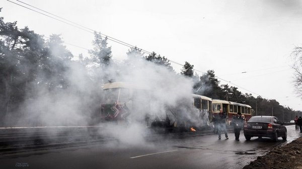 В Киеве трамвай загорелся во время движения