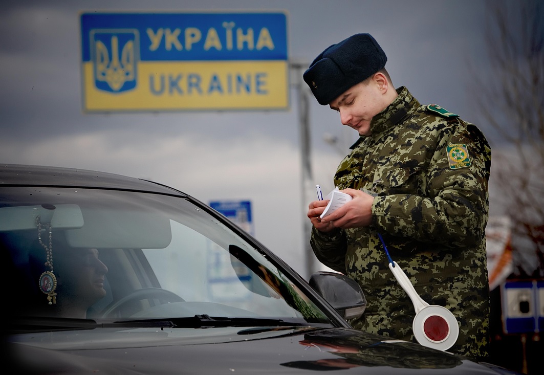 В марте в Украину из России не пропустили более 8 тысяч человек