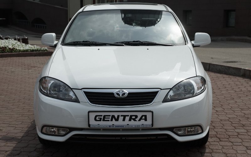Lada Priora или Daewoo Gentra: сравнение характеристик