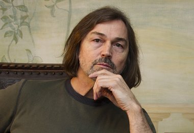 В Днепропетровске открылась выставка картин Никаса Сафронова