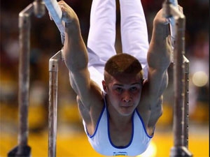 Спортивная гимнастика: украинские гимнасты — чемпионы Европы  в упражнениях на кольцах и на брусьях