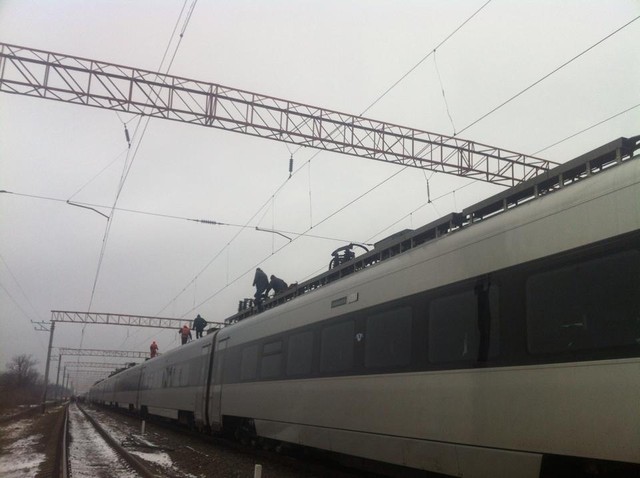 Под Киевом снова сломался поезд Hyundai