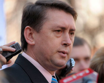 Мельниченко пожаловался, что за ним следят сотрудники спецслужб
