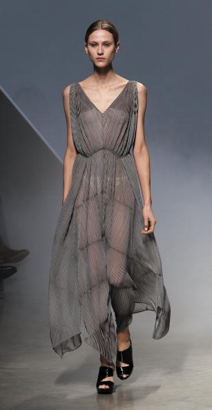 Презентация коллекции Issey Miyake Весна/Лето 2011 на Неделе моды в Париже