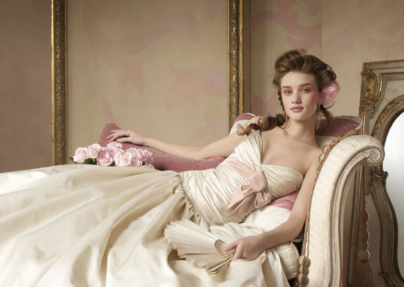Фотообзор: Свадебные платья от Alvina Valenta