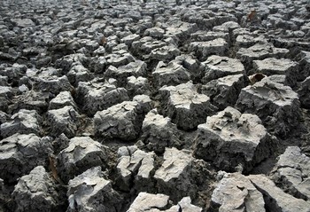 Китай охватила небывалая засуха. Фотообзор