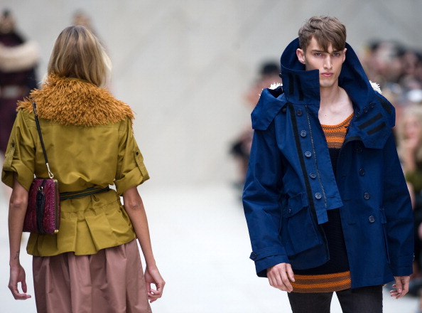 Показ коллекции Burberry Prorsum диктует моду на следующий год