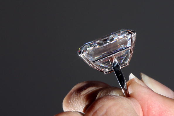Великолепная продажа драгоценностей от Sotheby’s. Фоторепортаж