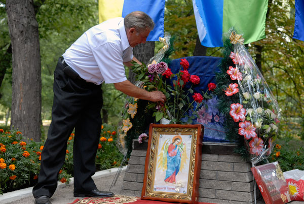 Фоторепортаж: Ромы Украины почтили память расстрелянных в Бабьем Яру