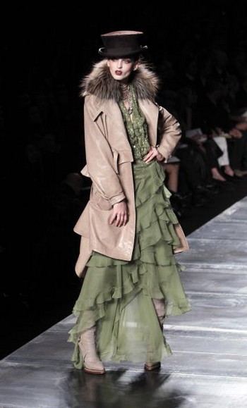 Коллекция от John Galliano на Неделе моды в Париже. Фоторепортаж