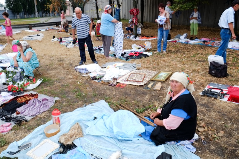 Як іде торгівля на стихійному ринку