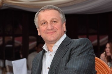 Дніпропетровських депутатів викликали до військкомату прямо на сесії
