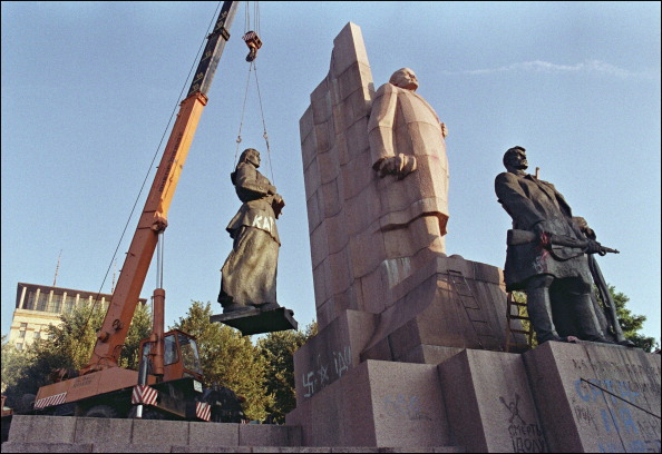 Київ очистять від комуністичної символіки