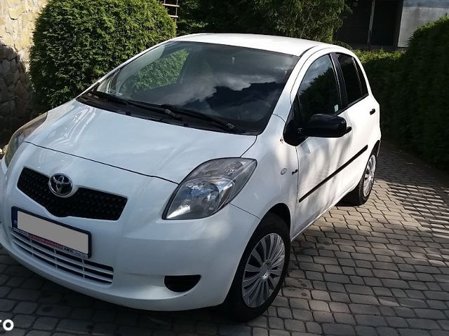 toyota-yaris