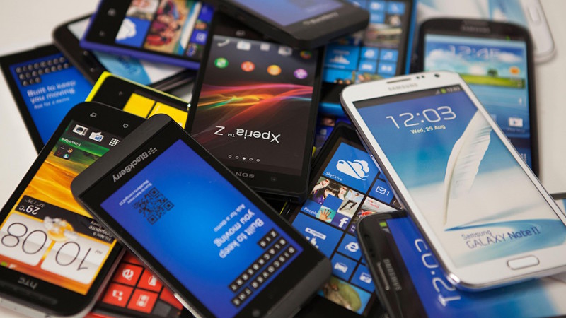 Історія розвитку мобільних телефонів