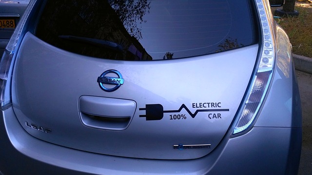 electric-car-1718679_640